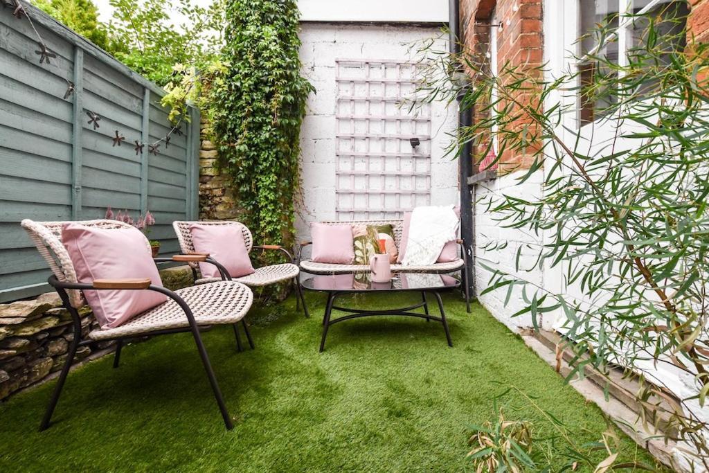 Cheerful 3 Bed Grade II Central Cottage Cirencester Exterior foto